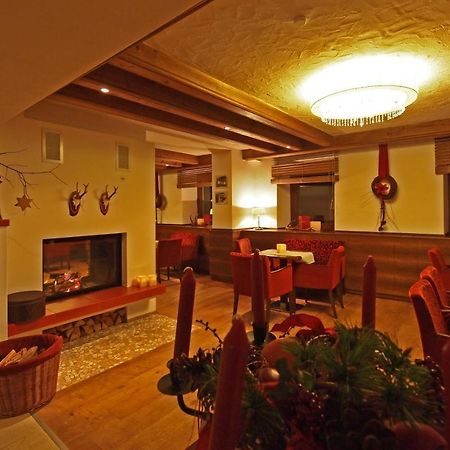 Hotel Nagglerhof Am Weissensee Bagian luar foto