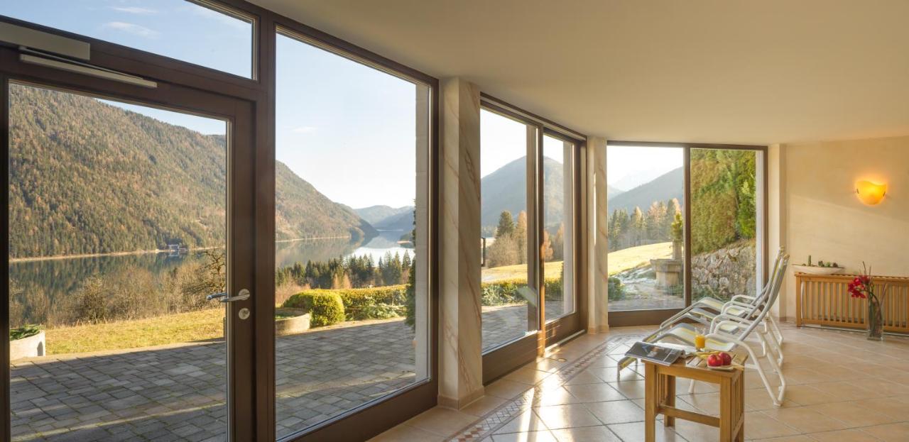 Hotel Nagglerhof Am Weissensee Bagian luar foto