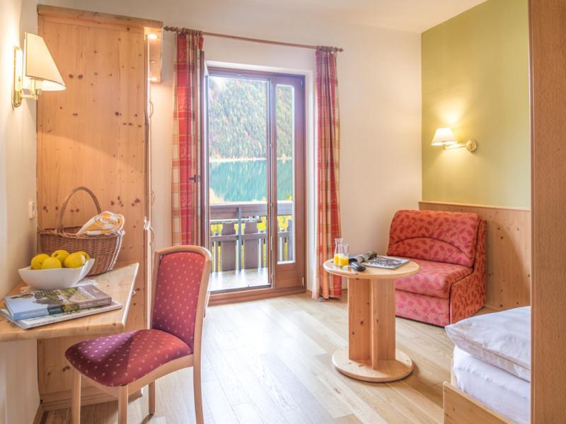 Hotel Nagglerhof Am Weissensee Bagian luar foto
