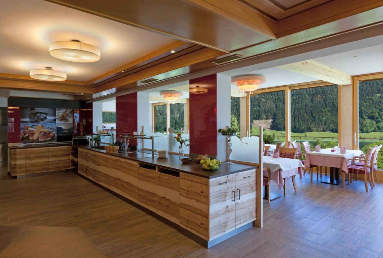 Hotel Nagglerhof Am Weissensee Bagian luar foto