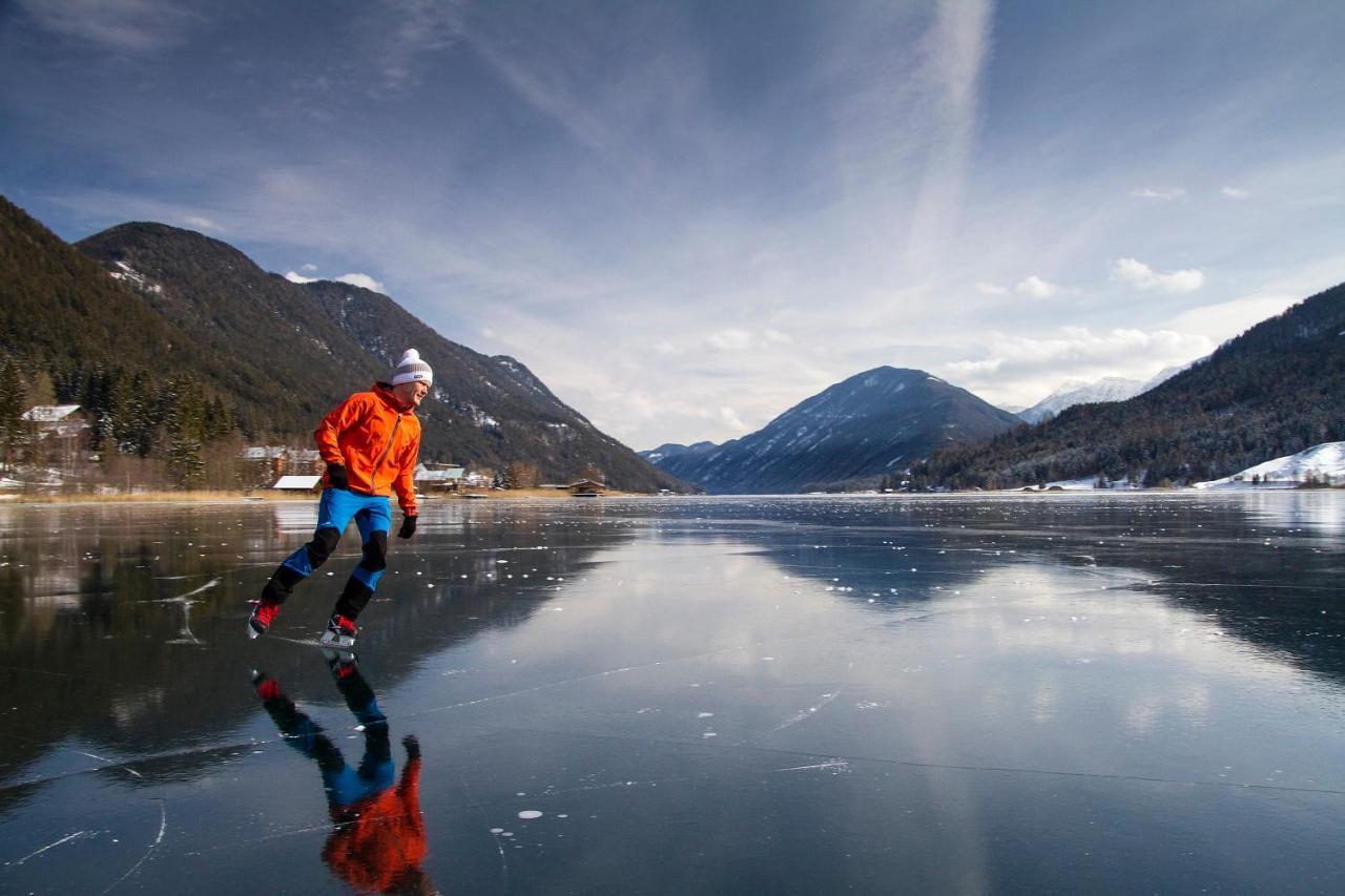 Hotel Nagglerhof Am Weissensee Bagian luar foto
